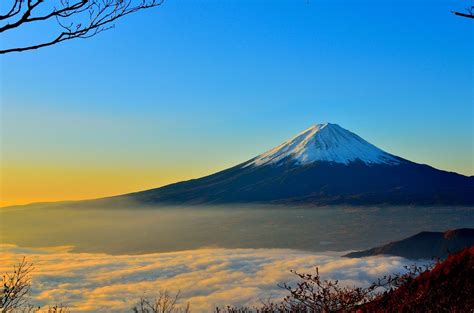 Jalur Pendakian Dibuka, Apa yang Bisa Dilakukan di Puncak Gunung Fuji Jepang?