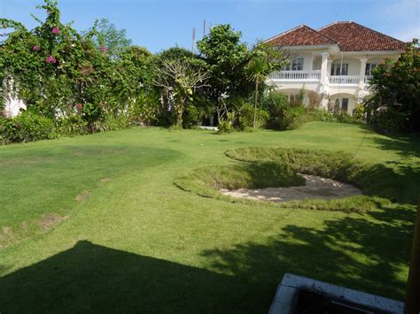 Free Images : grass, lawn, villa, mansion, house, home, backyard, property, golf club, yard ...