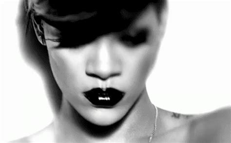 Gifs, Rihanna News, Rihanna Riri, Victoria Secret Show, Septum Ring, Nose Ring, Black Lipstick ...