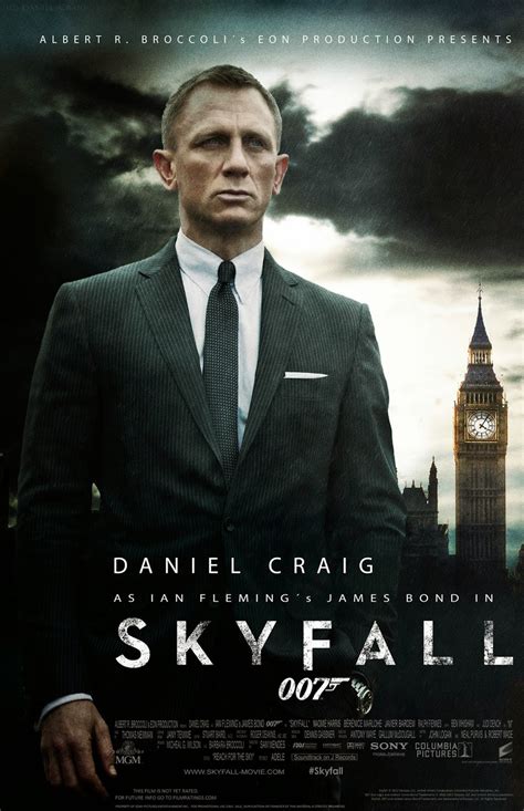 007 TRAVELERS: 007 Film: Skyfall (2012)