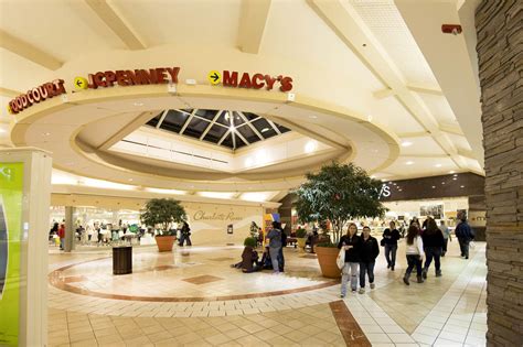 Welcome To The Mall of New Hampshire - A Shopping Center In Manchester, NH - A Simon Property