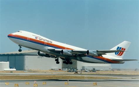 What Happened To United Airlines' Boeing 747-200s?