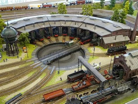 31 best HO Scale Turntable Layout images on Pinterest | Model trains ...