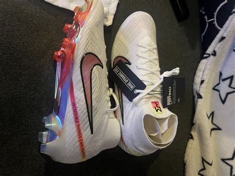 marcus rashford cleats size 11 for Sale in Los Angeles, CA - OfferUp