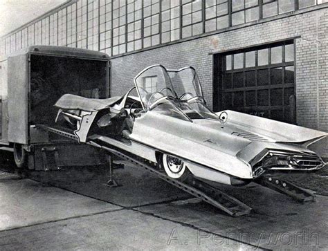 The 1955 Lincoln Futura Concept Car | Concept cars, Concept cars vintage, Batmobile