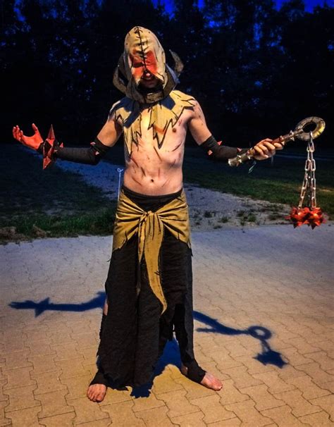 Flagellant Cosplay (darkest dungeon) : gaming