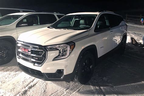 GMC Terrain gets the AT4 treatment - CNET