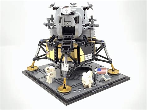 LEGO Lunar Lander: The Eagle Has Been MODed