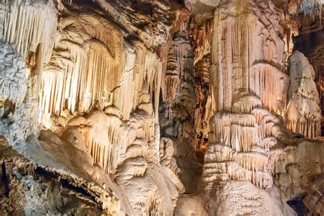 Explore War Eagle Cavern, Cosmic Cavern & Onyx Cave 5 Ojo