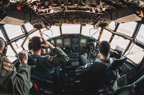 Cockpit of Israel’s upgraded C-130HI – Alert 5