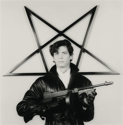 ROBERT MAPPLETHORPE | SELF-PORTRAIT | Barnebys