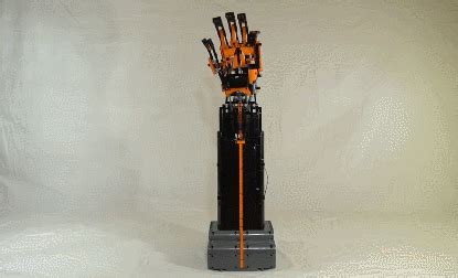 Quercus Robotics's LEGO Robotic Hand with SBrick - Robotic Gizmos