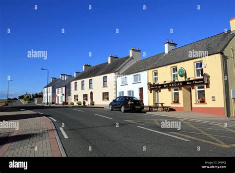 Leitrim village hi-res stock photography and images - Alamy