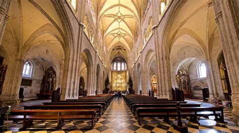 Oviedo Cathedral Tours - Book Now | Expedia