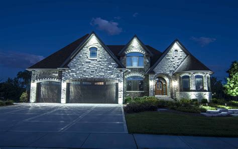 Residential Homes - Outdoor Lighting in Chicago, IL | Outdoor Accents