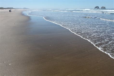 Rockaway Beach Is An Under-The-Radar Treasure On The Oregon Coast