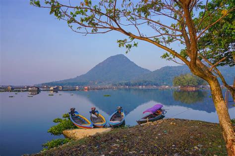 Wisata Waduk Jatiluhur, Waduk Terbesar di Indonesia dengan Alam yang Indah