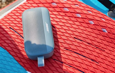 Bose SoundLink Flex waterproof speaker floats in the pool | Trusted Reviews