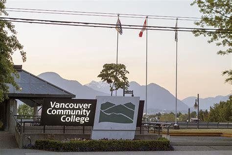 Vancouver College | College