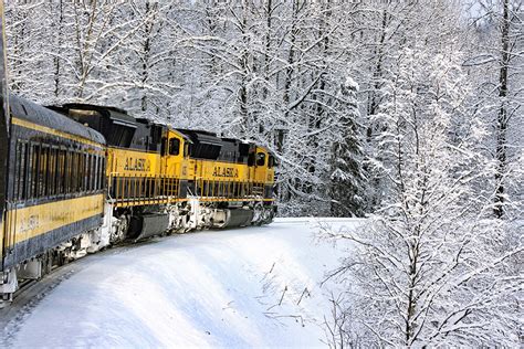 Alaska Railroad Aurora Winter Train | AlaskaTrain.com