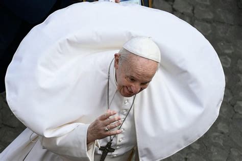 Best photo of the week: Pope Francis’ wardrobe malfunctions.