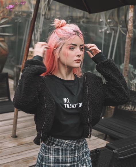 Pin de Max em Fcs | Cor cabelo rosa, Cabelo grunge, Inspiração cabelo