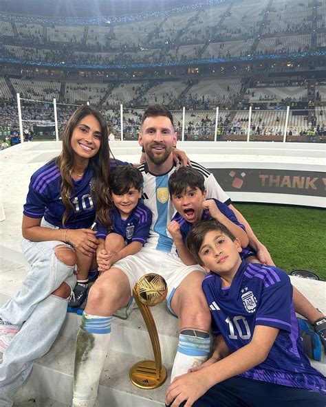 Lionel Messi Celebrates World Cup Win With Wife, Sons: Photos