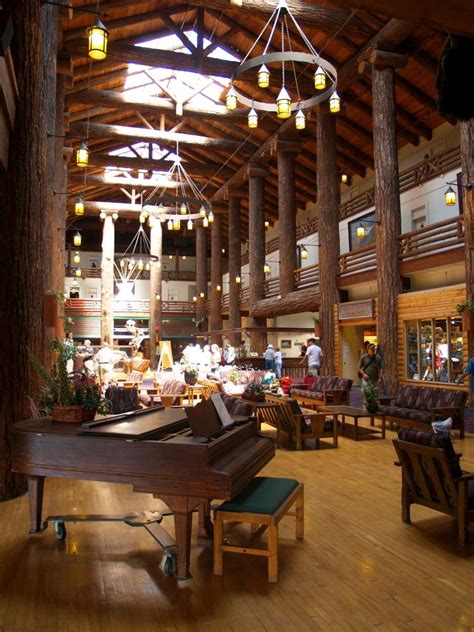 Glacier Park Lodge • National Park Lodge Architecture Society