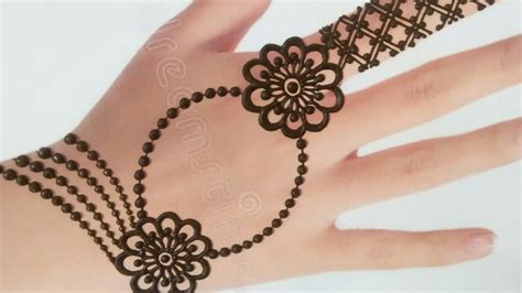 Back Hand Jewellery Mehndi Design | Simple & stylish mehndi design ...