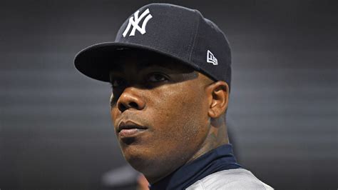 Report: Aroldis Chapman drawing interest from 3 teams