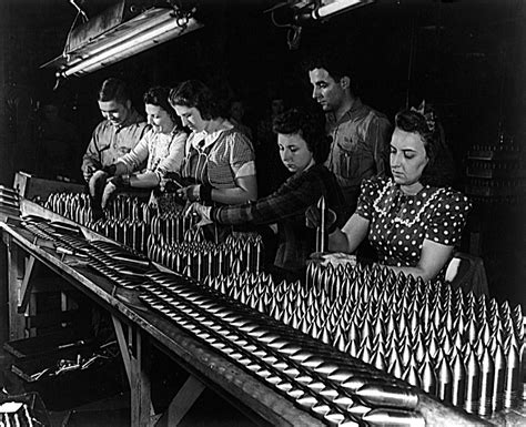 File:Women aluminum shells wwii.jpg - Wikipedia
