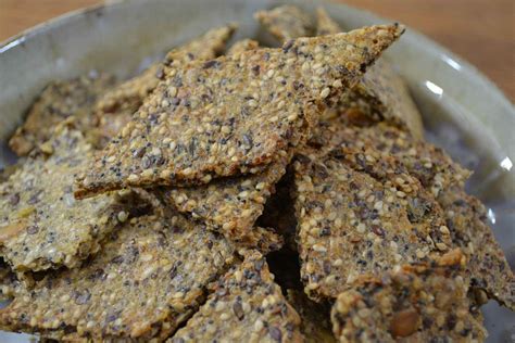 Recipe for Dehydrated whole grain crackers