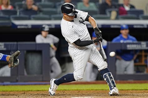 A hero again, Gary Sanchez wishes ‘tough’ Yankees fans always cheered ...