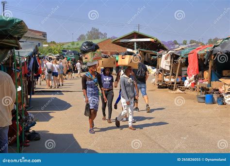 October 03 2022 - Mbabane, Swaziland, Eswatini: People Buy and Sell ...