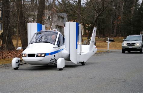 Terrafugia Transition ‘flying car’ counts down to commercial release – PerformanceDrive