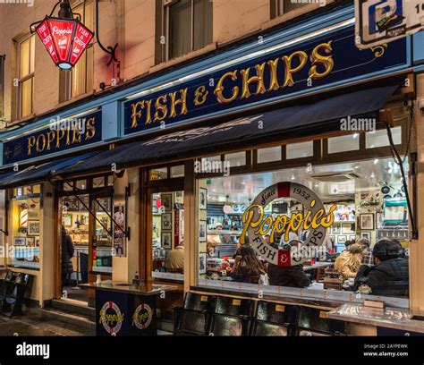 Poppies fish and chips london hi-res stock photography and images - Alamy