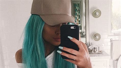 Kylie Jenner Goes Back to Blue -- See Her Wild New 'Do!