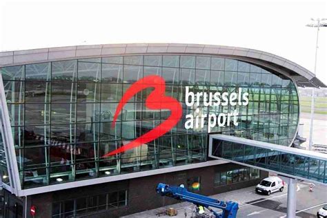 Brussels Charleroi Airport (CRL) to Venlo? We have the right taxi for ...