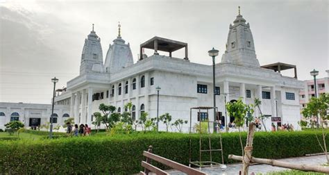 ISKCON Temple Kanpur (Timings, History, Entry Fee, Images, Aarti ...