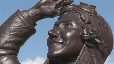 Amy Johnson statue unveiled in Hull | ITV News Calendar