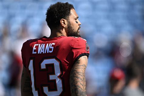 Mike Evans' fantasy outlook: Is he a good fantasy pick for Week 15?