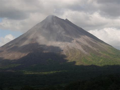 Arenal Volcano Hiking Tour