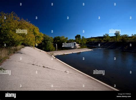 Flint River in Flint, Michigan Stock Photo - Alamy