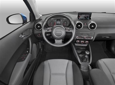 Audi A1 Sportback (2015-2017) Interior & Infotainment | Carwow