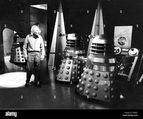 William hartnell doctor who daleks hi-res stock photography and images - Alamy