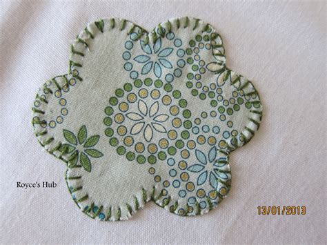 Royce's Hub: Hand Applique Using Blanket Stitch - A Tutorial