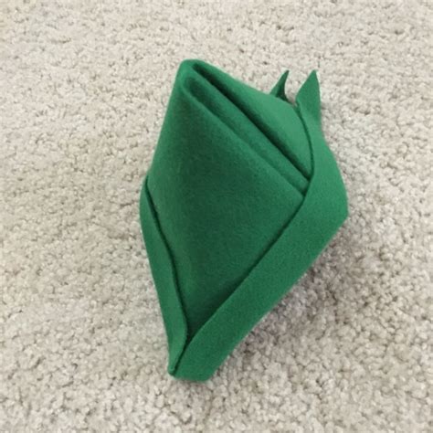 DIY How to make a Peter Pan Hat [no sew and under 5 minutes!] – DriftBound | Peter pan hat, Diy ...
