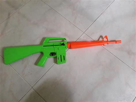 M16 TOY GUN RIFLE US ARMY, Everything Else on Carousell