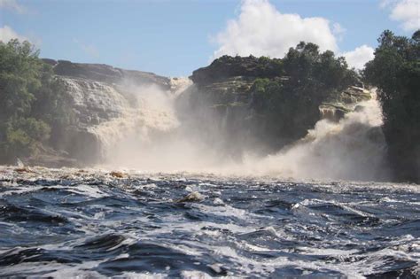 Canaima Lagoon Waterfalls - World of Waterfalls