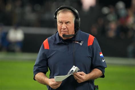 Bill Belichick creates another New England Patriots QB controversy in ...